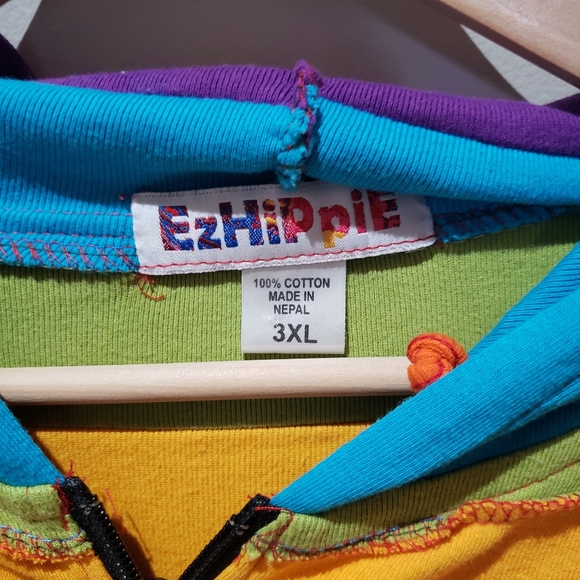 An xl rainbow hoodie - Picture 3 of 3